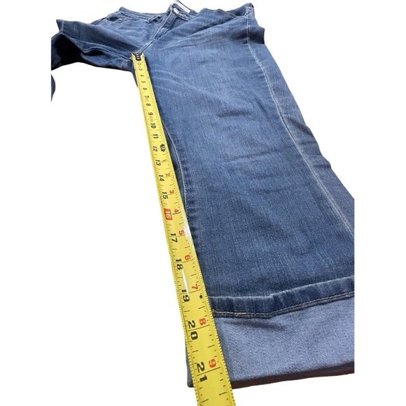 Signature by Levi Strauss Women's Mid-Rise Slim Fit Capris Blue Ice - Size 12 - Picture 9 of 12